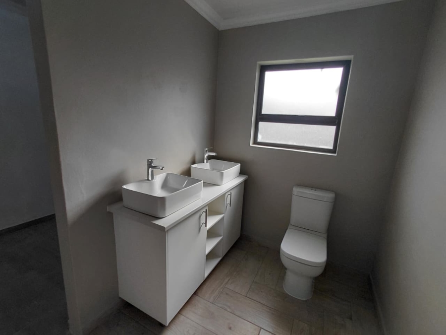 3 Bedroom Property for Sale in Paradise Beach Eastern Cape